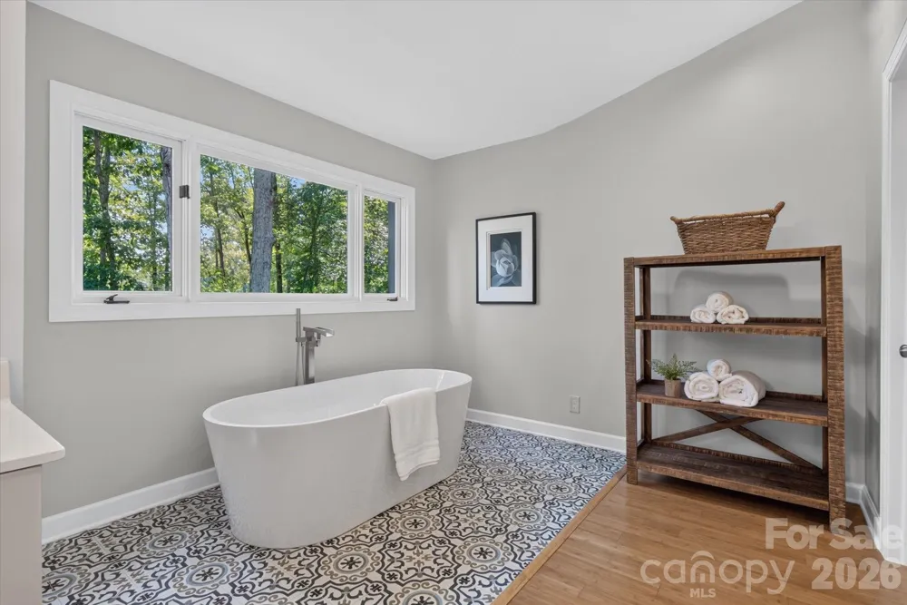 4418 Horseshoe Bend Matthews, NC 28104