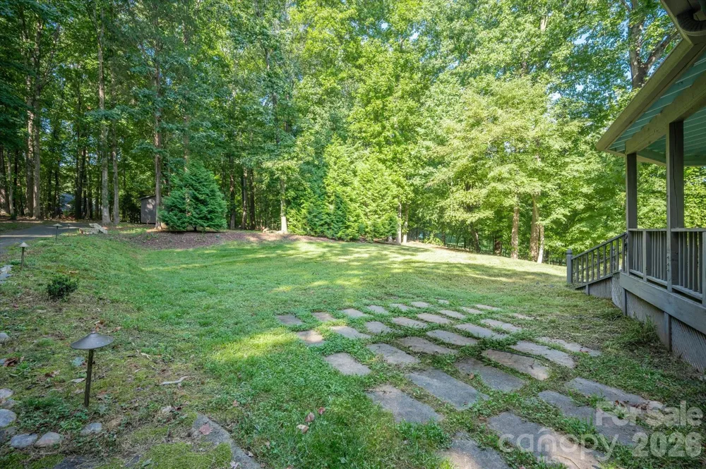 4418 Horseshoe Bend Matthews, NC 28104