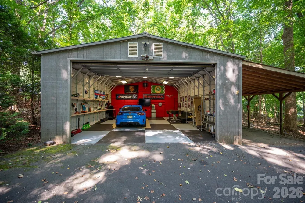 4418 Horseshoe Bend Matthews, NC 28104