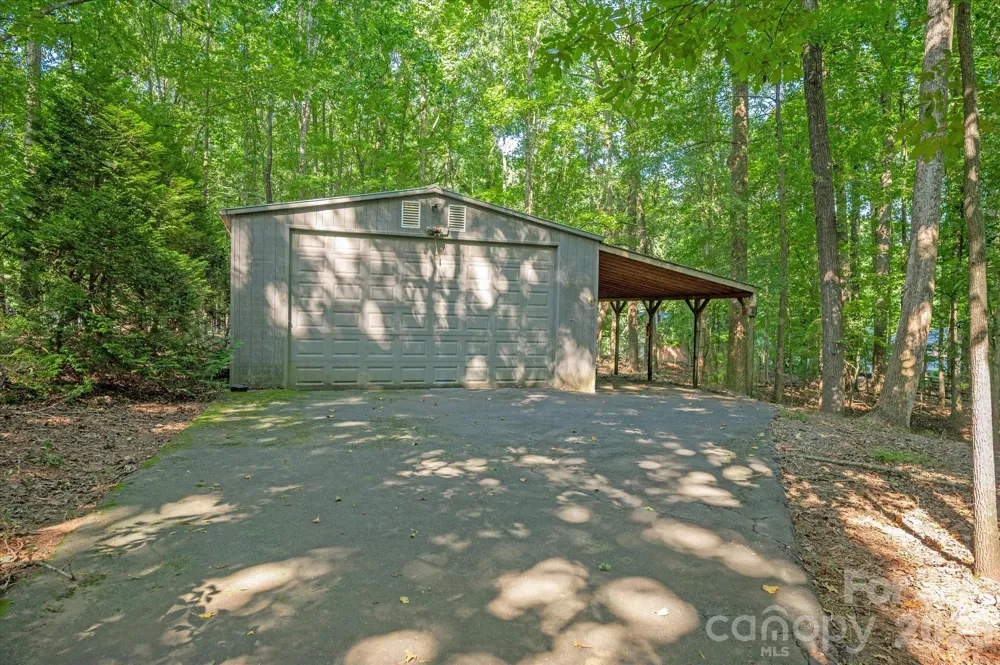 4418 Horseshoe Bend Matthews, NC 28104