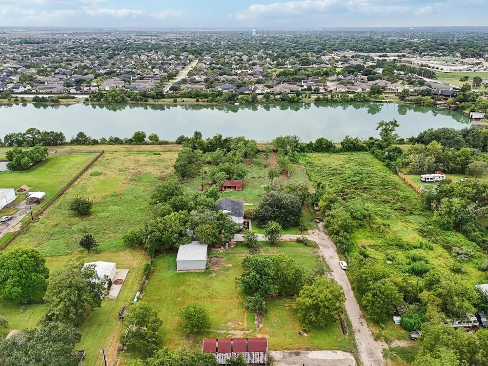 2507 Calder Drive League City, TX 77573