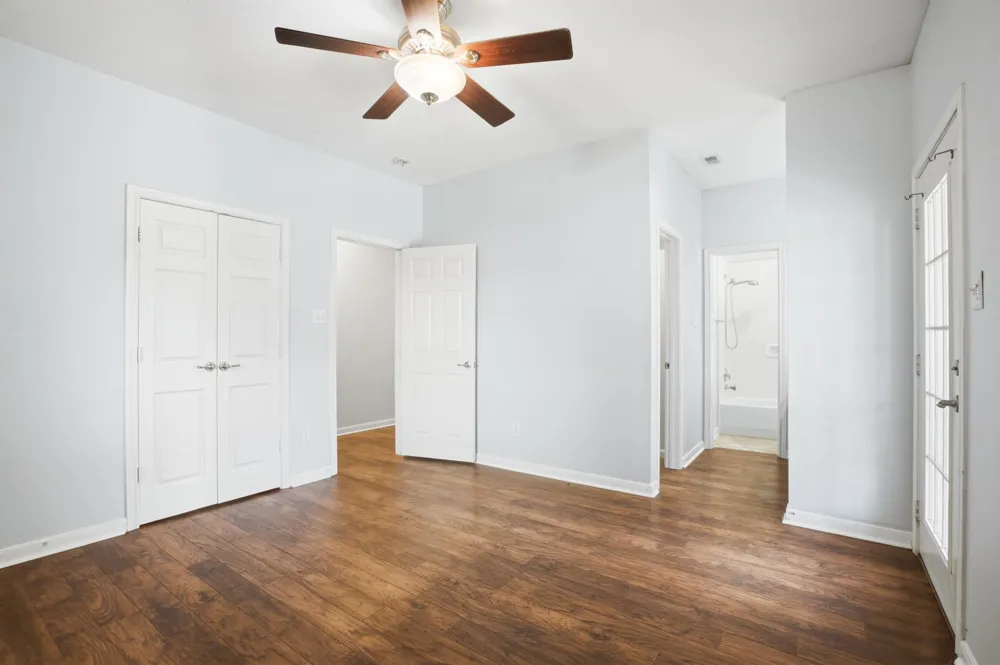 1945 Dorothy Lane Sealy, TX 77474