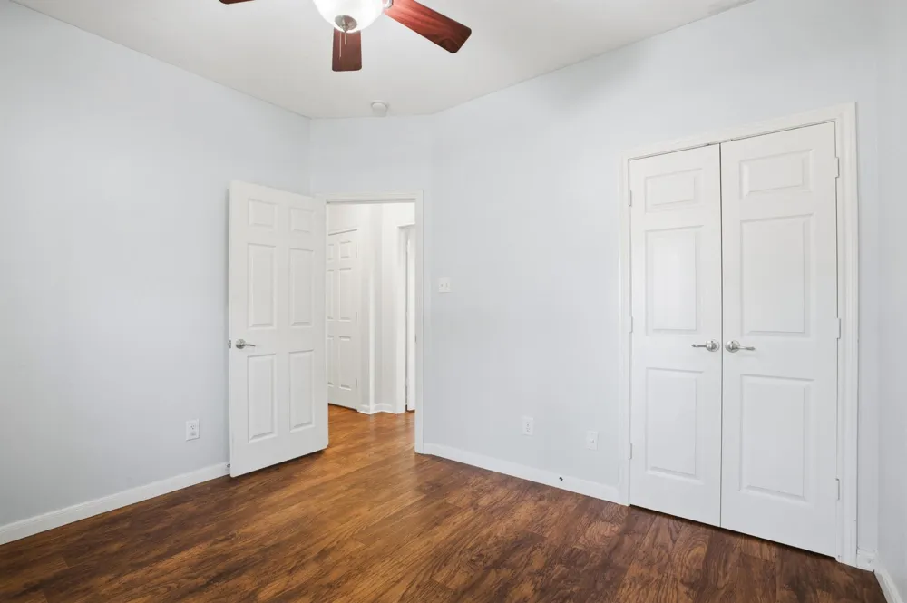 1945 Dorothy Lane Sealy, TX 77474