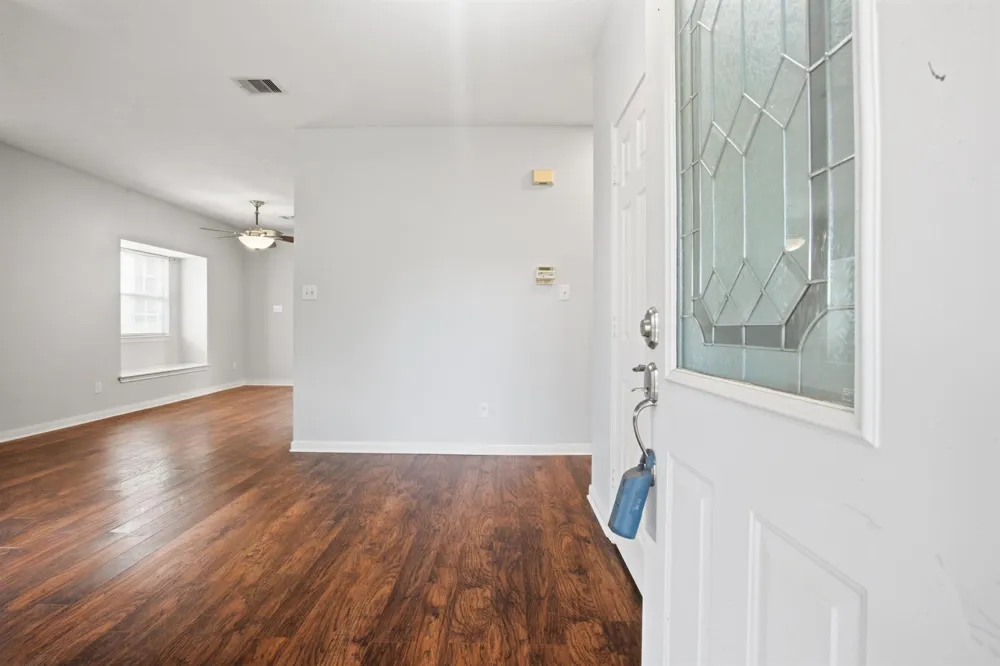 1945 Dorothy Lane Sealy, TX 77474