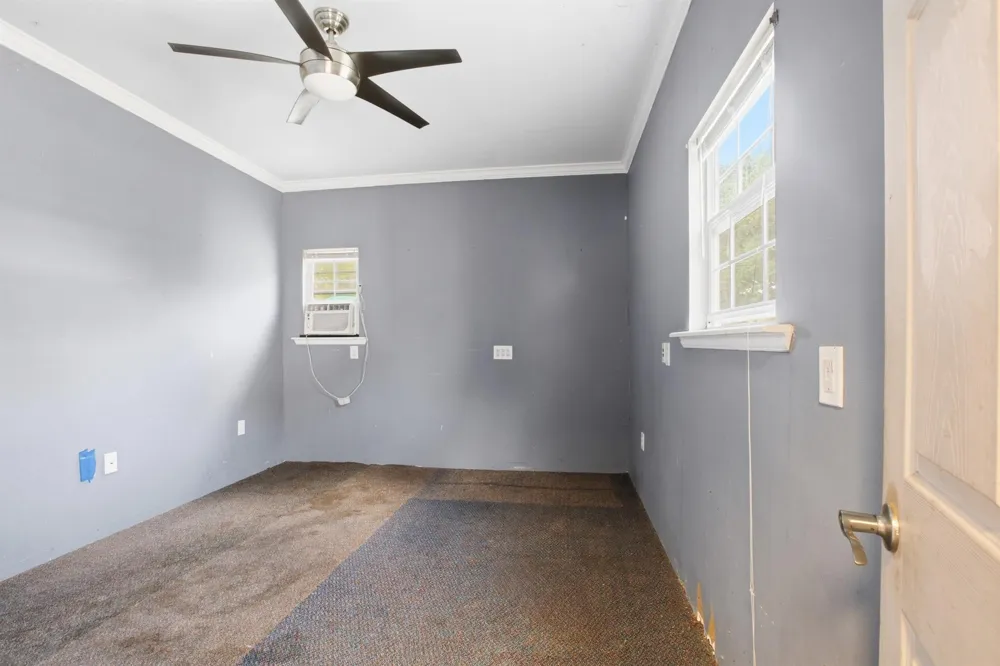 1945 Dorothy Lane Sealy, TX 77474