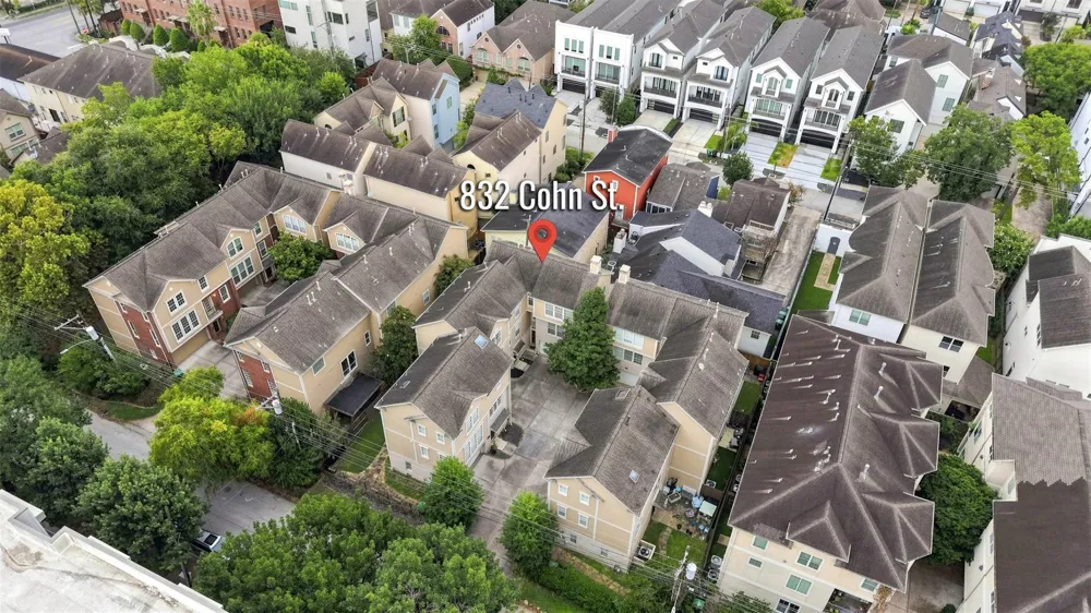 832 Cohn Street Houston, TX 77007