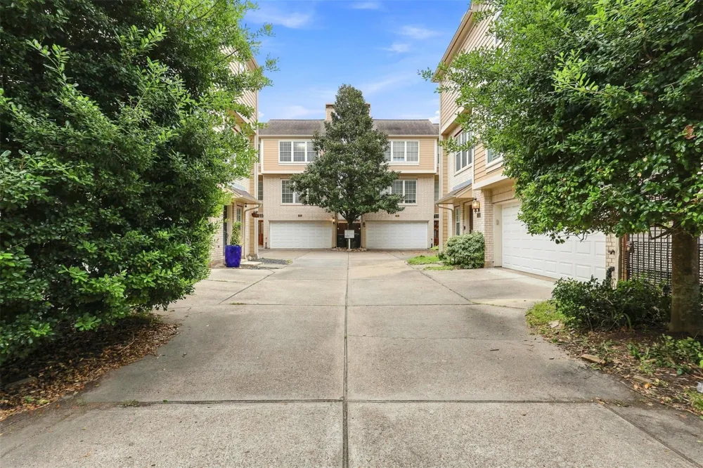 832 Cohn Street Houston, TX 77007