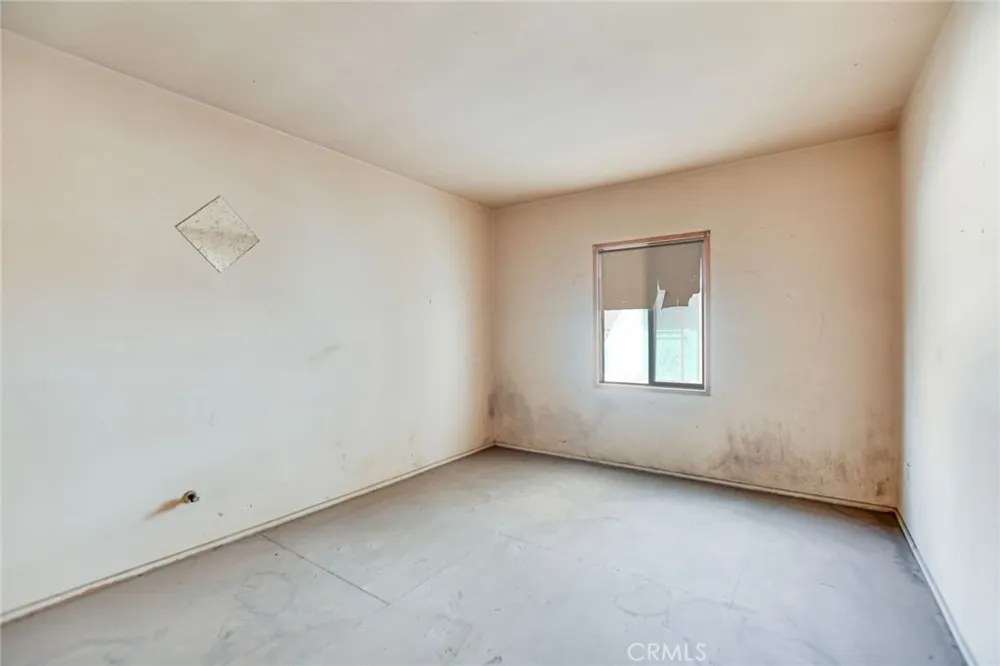 828 W 73rd Street Los Angeles, CA 90044