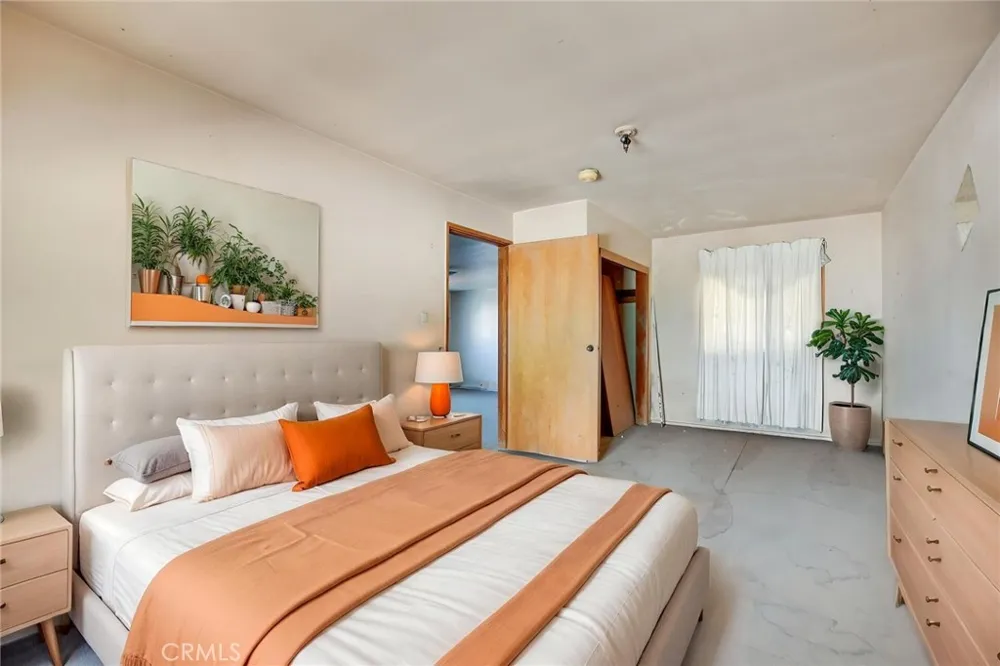 828 W 73rd Street Los Angeles, CA 90044