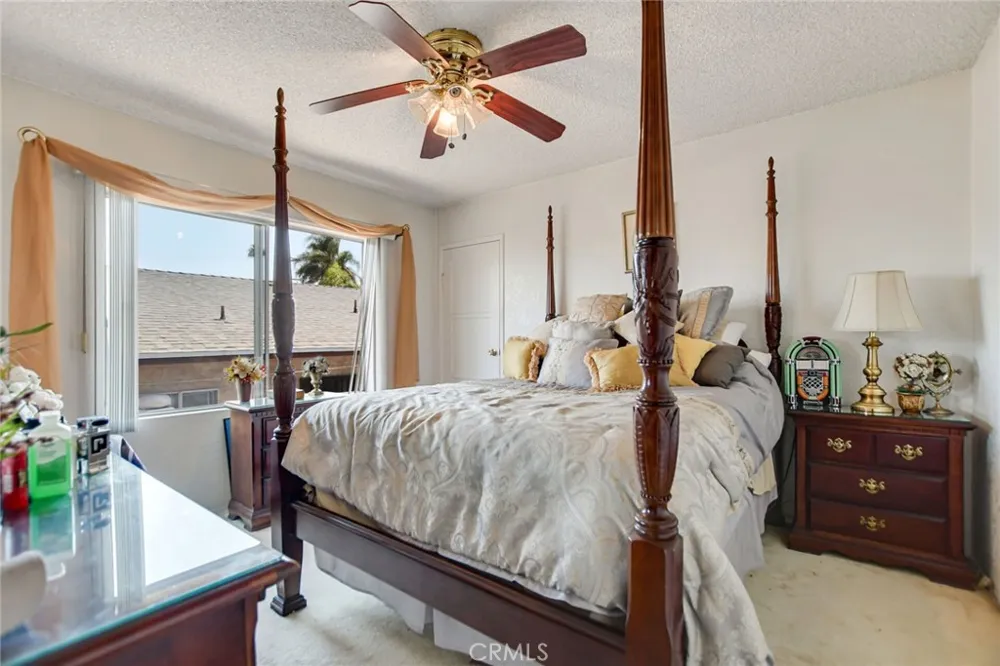 828 W 73rd Street Los Angeles, CA 90044