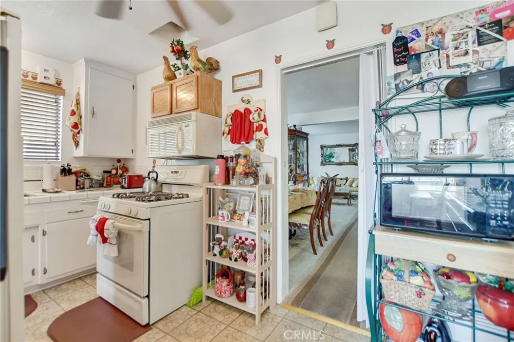 828 W 73rd Street Los Angeles, CA 90044