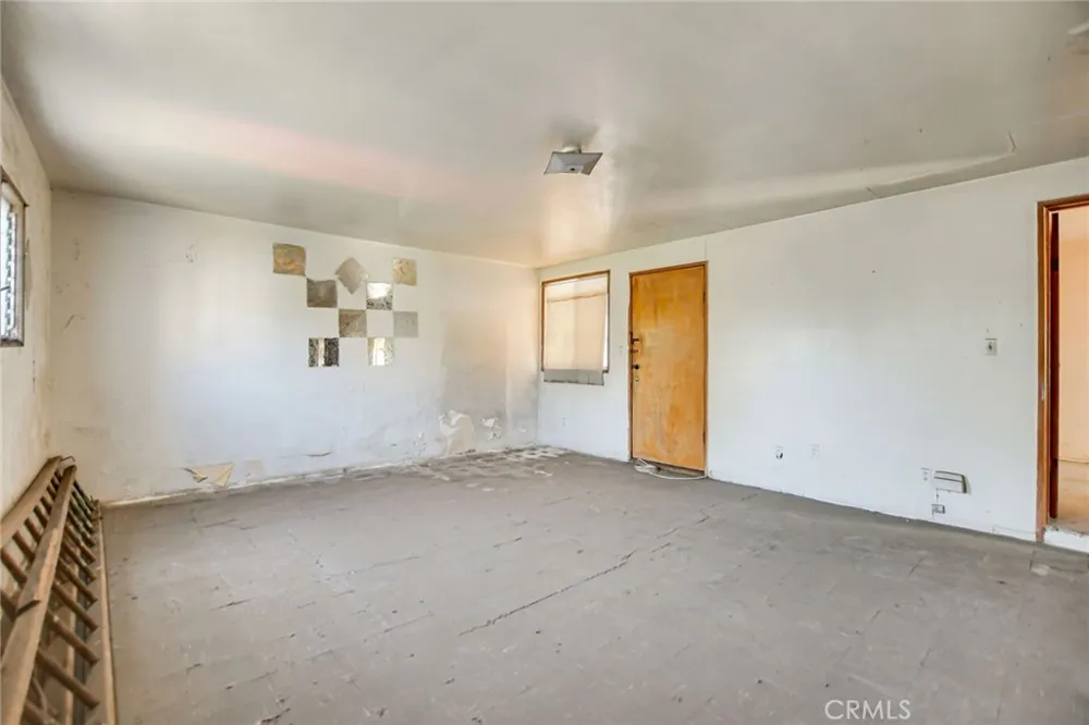 828 W 73rd Street Los Angeles, CA 90044