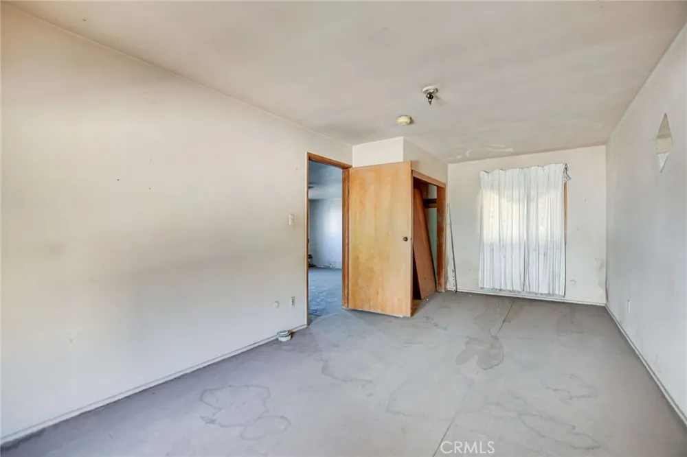 828 W 73rd Street Los Angeles, CA 90044