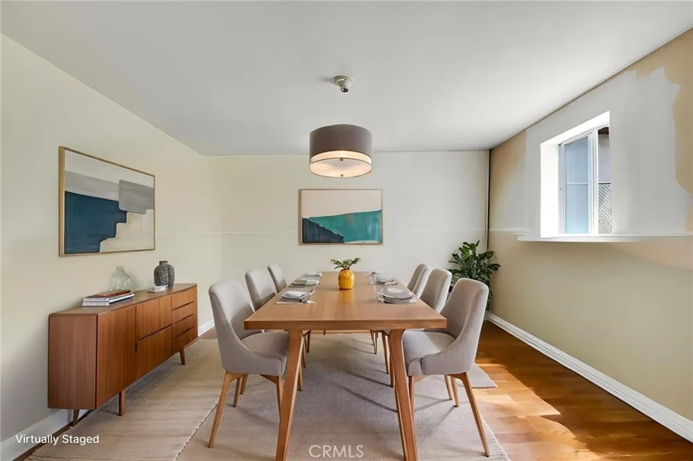 828 W 73rd Street Los Angeles, CA 90044