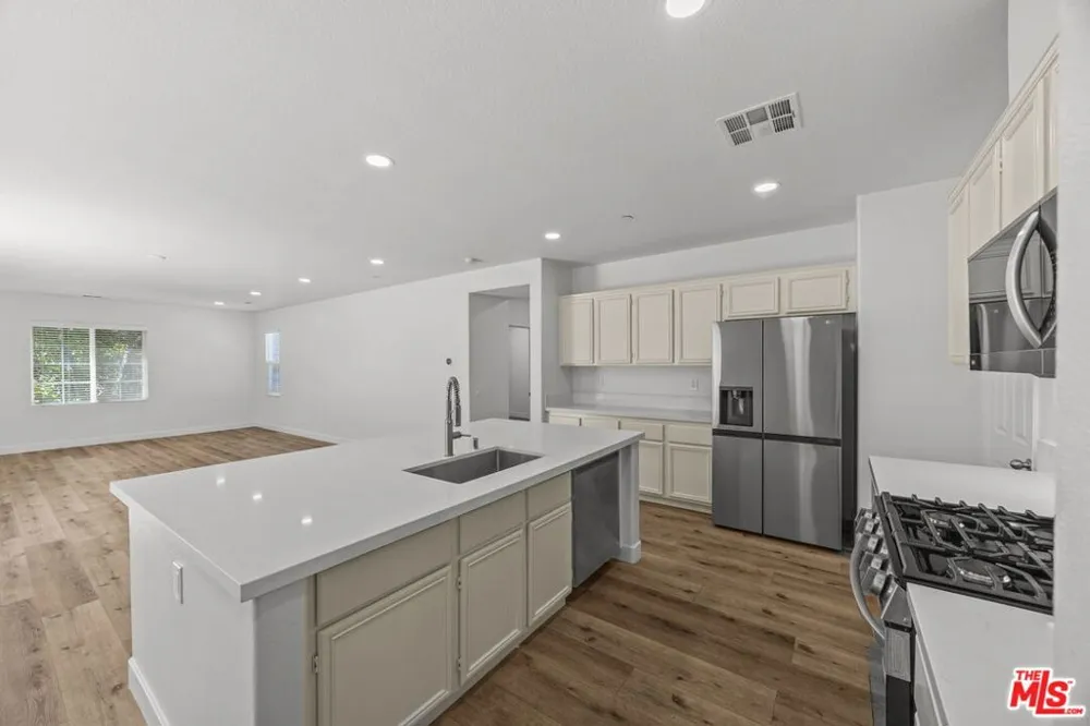 15769 AGAVE AVENUE Chino, CA 91708