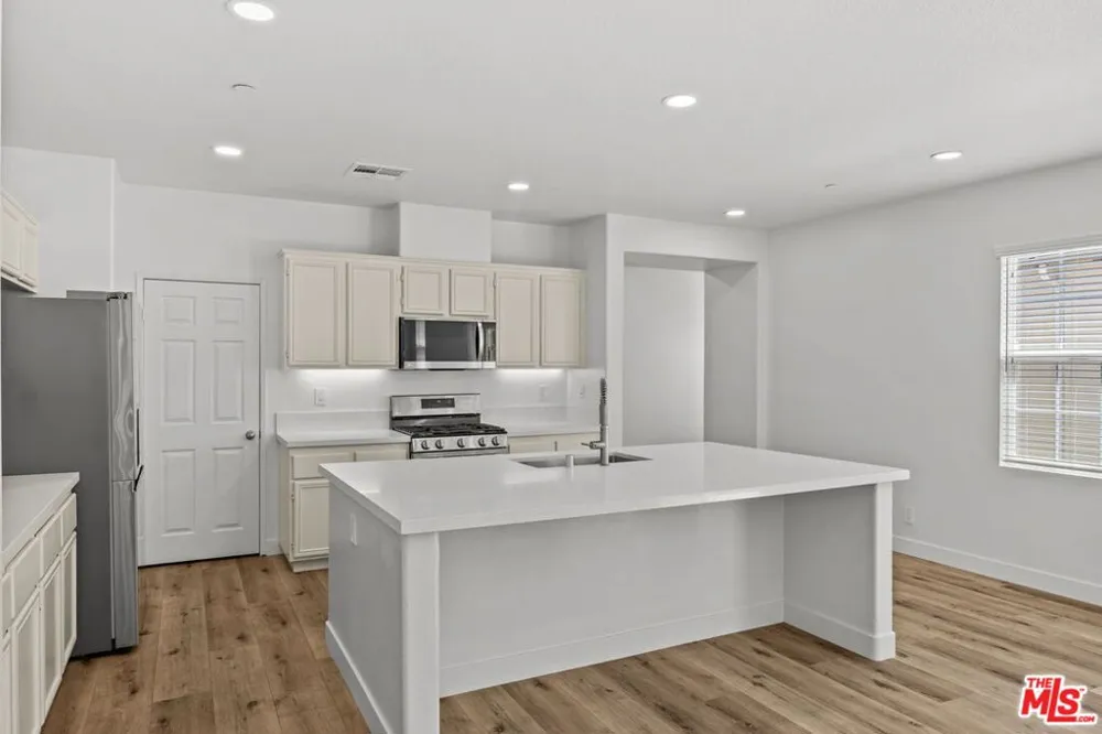 15769 AGAVE AVENUE Chino, CA 91708
