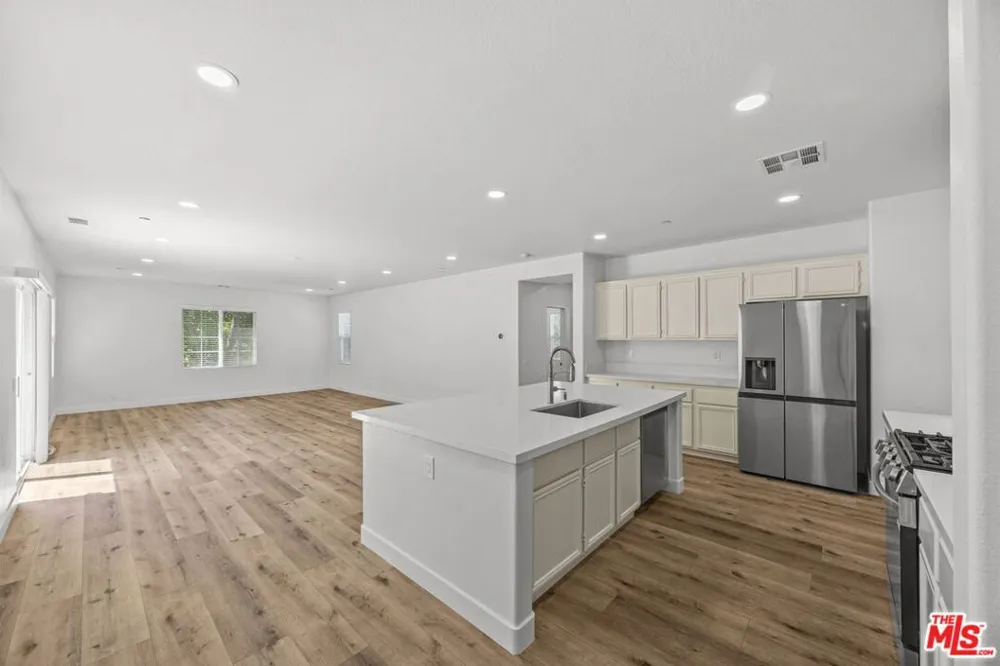 15769 AGAVE AVENUE Chino, CA 91708