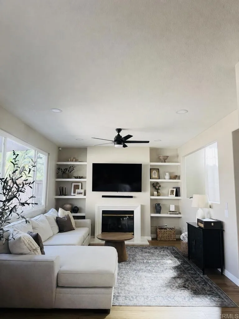 160 Belflora Way Oceanside, CA 92057