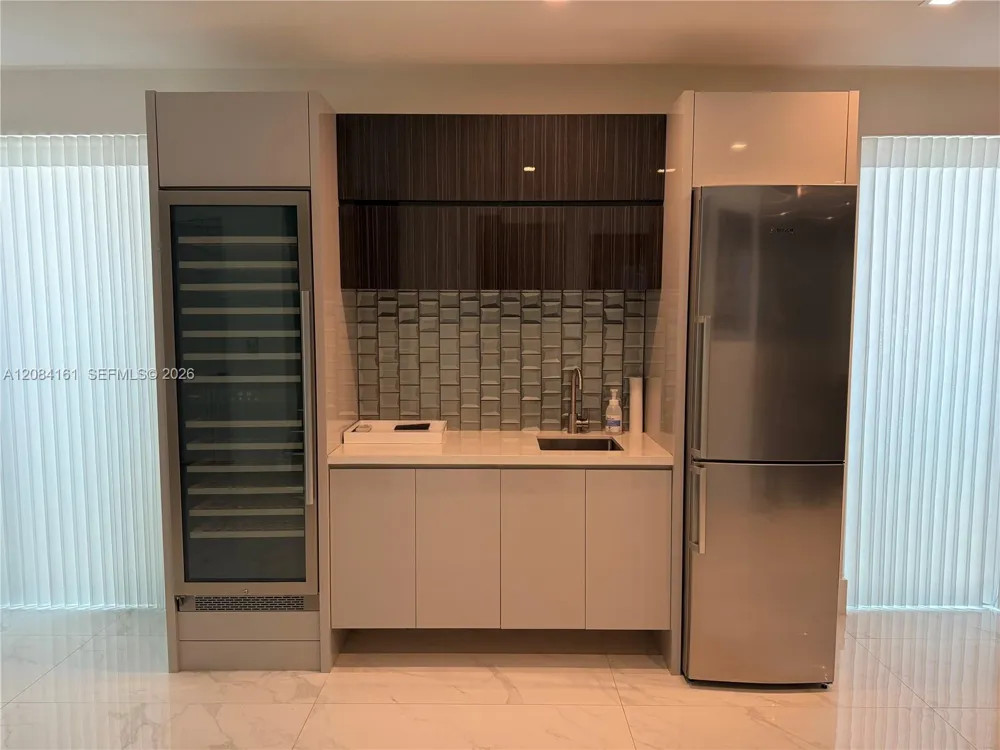 106 NE 16th Ter Fort Lauderdale, FL 33301