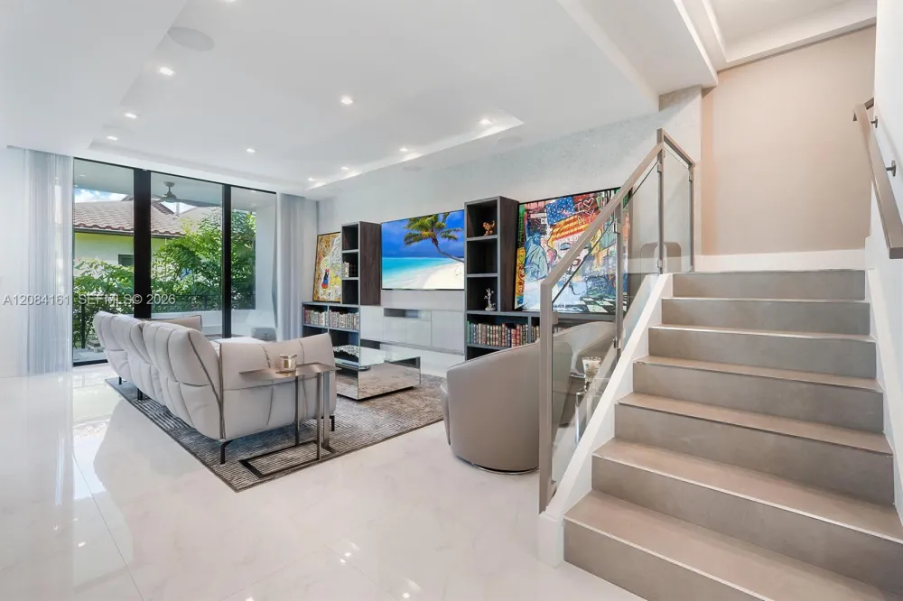 106 NE 16th Ter Fort Lauderdale, FL 33301
