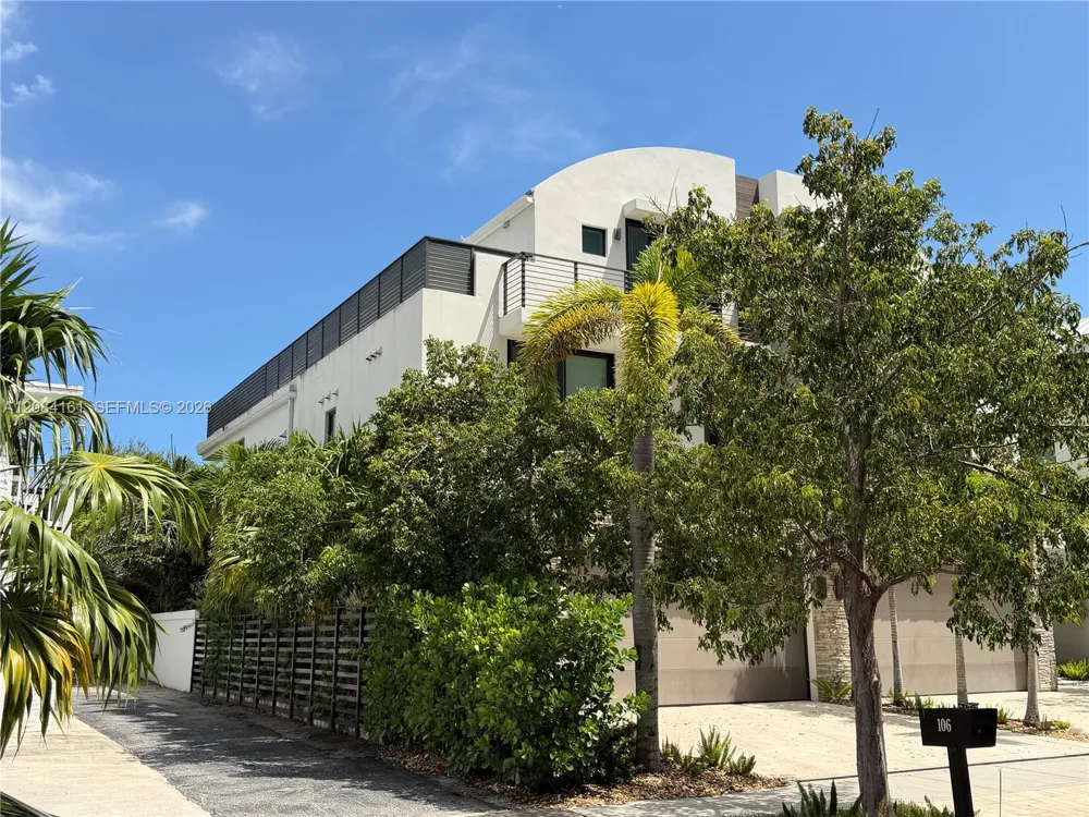 106 NE 16th Ter Fort Lauderdale, FL 33301