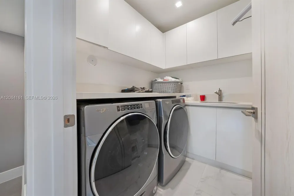 106 NE 16th Ter Fort Lauderdale, FL 33301