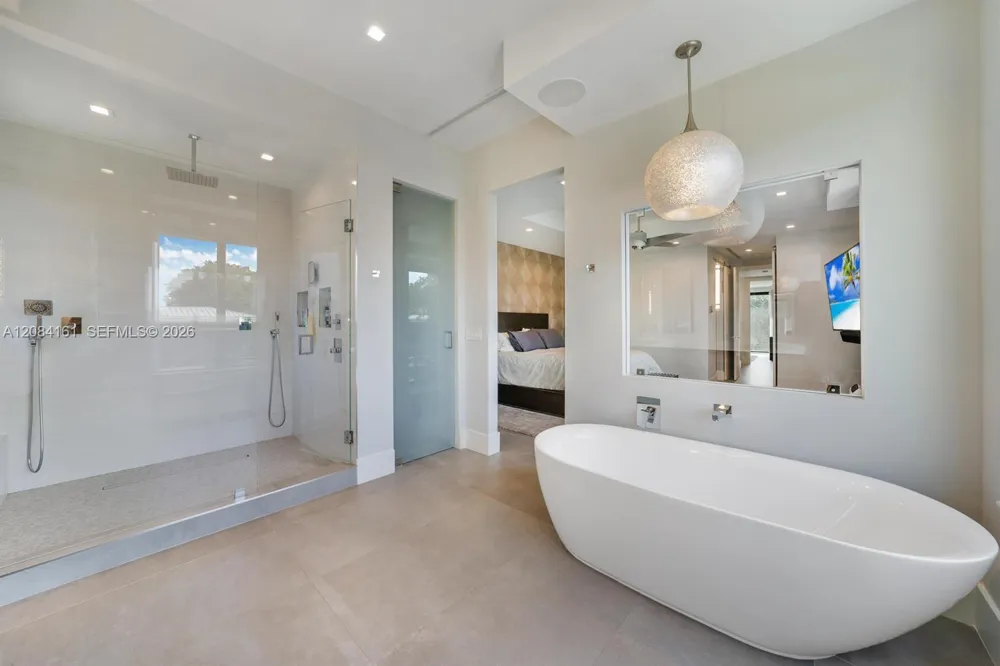 106 NE 16th Ter Fort Lauderdale, FL 33301