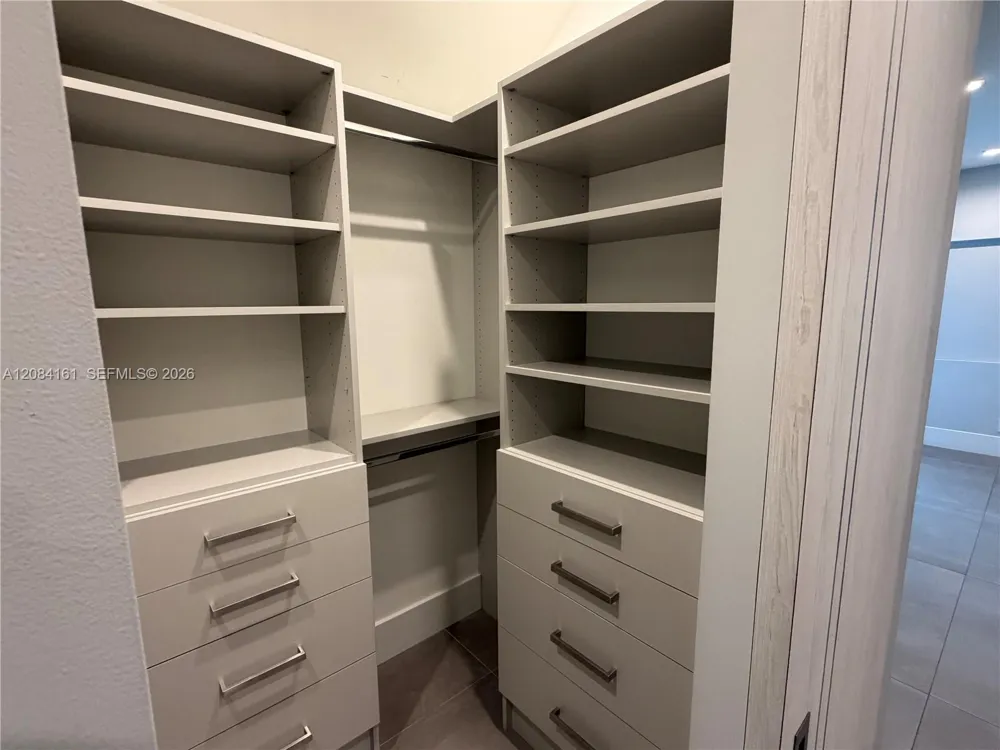 106 NE 16th Ter Fort Lauderdale, FL 33301