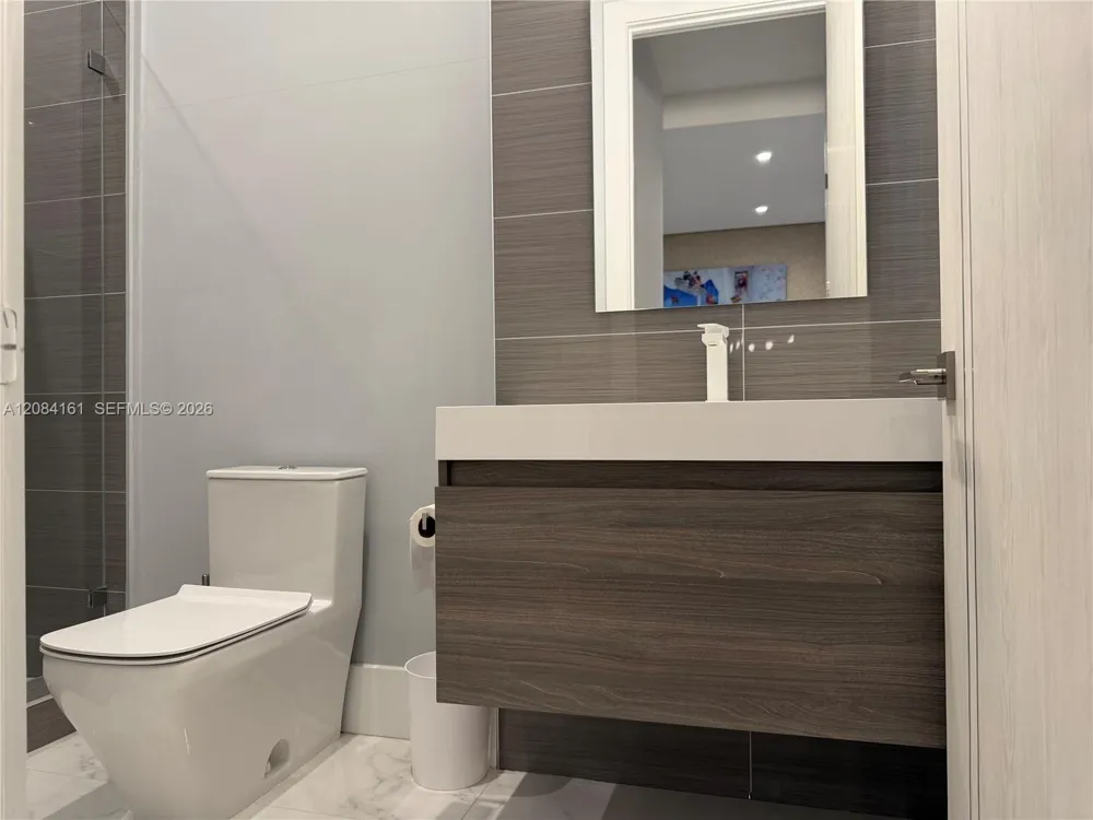 106 NE 16th Ter Fort Lauderdale, FL 33301
