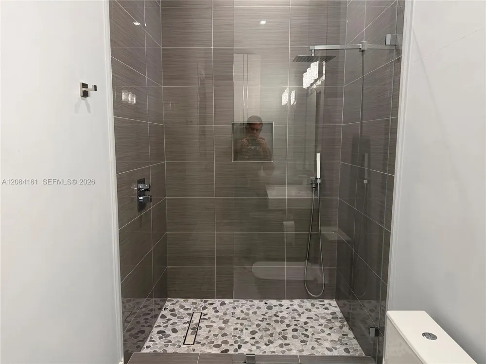 106 NE 16th Ter Fort Lauderdale, FL 33301