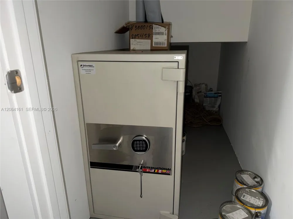 106 NE 16th Ter Fort Lauderdale, FL 33301