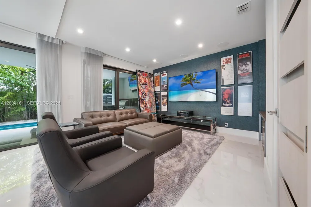 106 NE 16th Ter Fort Lauderdale, FL 33301