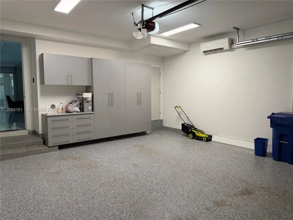 106 NE 16th Ter Fort Lauderdale, FL 33301