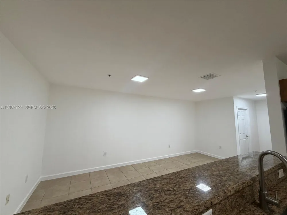 22411 SW 88th Pl #6-26 Cutler Bay, FL 33190