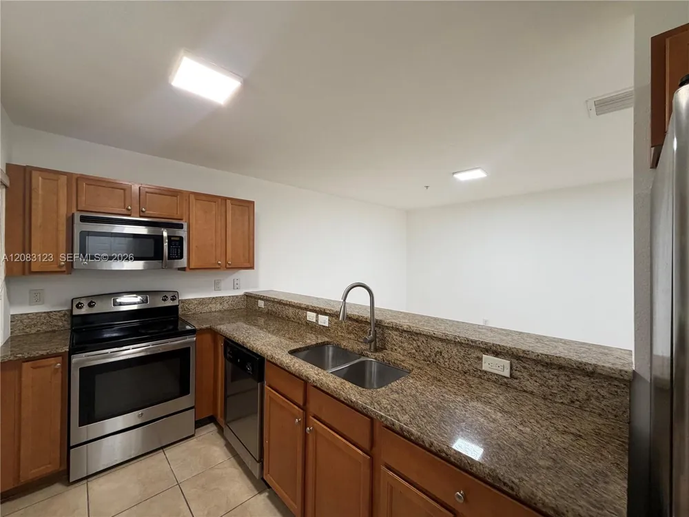 22411 SW 88th Pl #6-26 Cutler Bay, FL 33190