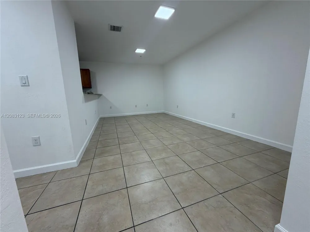 22411 SW 88th Pl #6-26 Cutler Bay, FL 33190