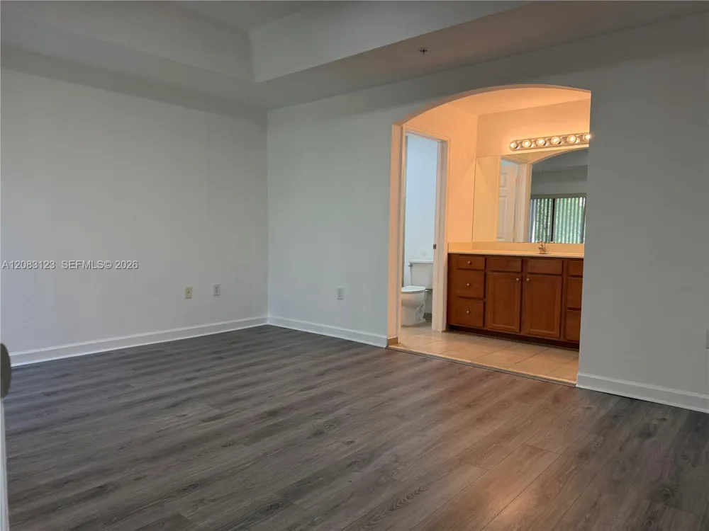 22411 SW 88th Pl #6-26 Cutler Bay, FL 33190