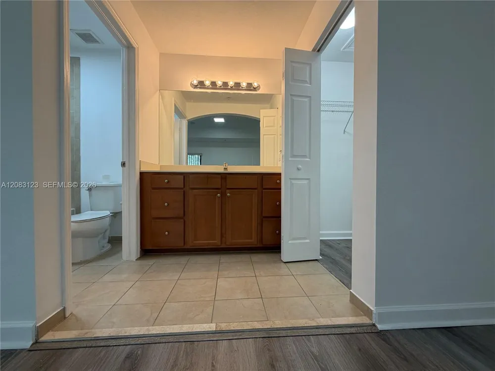 22411 SW 88th Pl #6-26 Cutler Bay, FL 33190