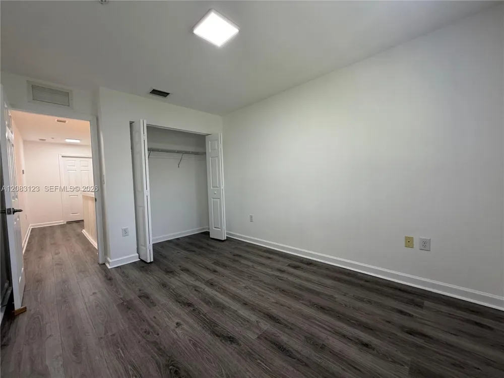 22411 SW 88th Pl #6-26 Cutler Bay, FL 33190