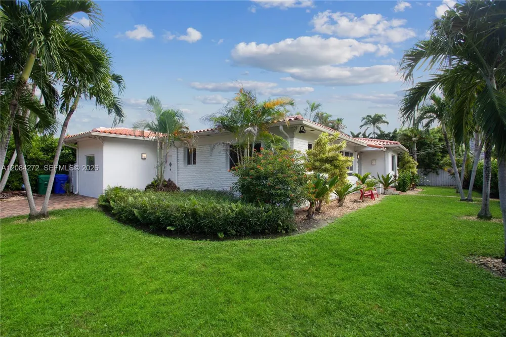 7311 NE 8th Ave Miami, FL 33138