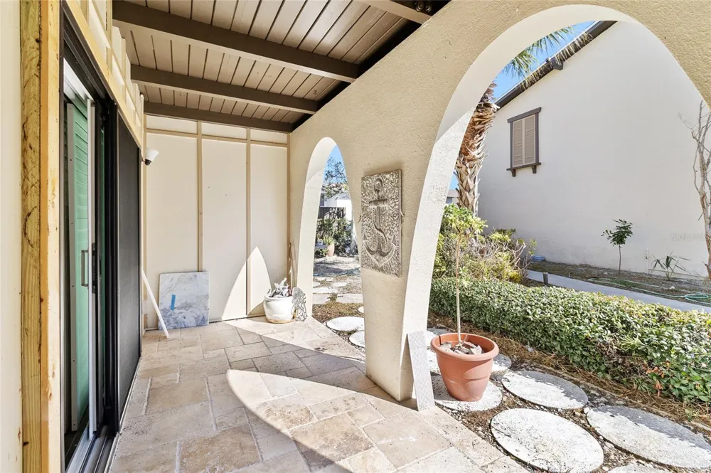 505 PLAZA SEVILLE COURT #9 Treasure Island, FL 33706