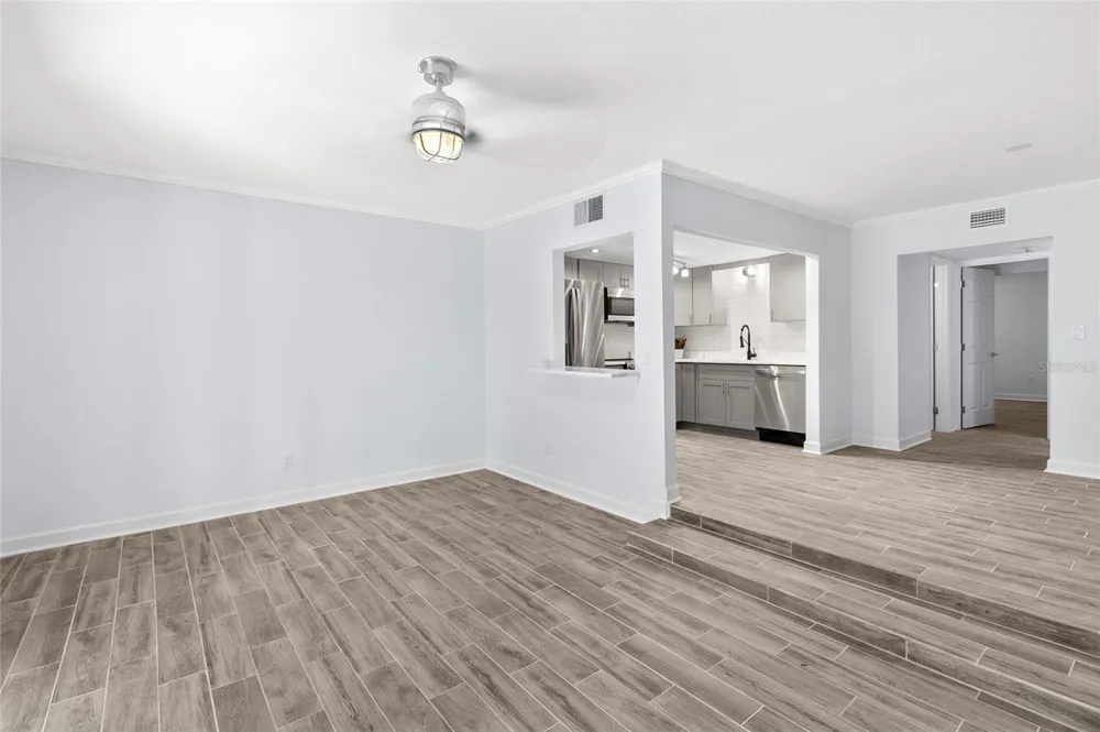 505 PLAZA SEVILLE COURT #9 Treasure Island, FL 33706