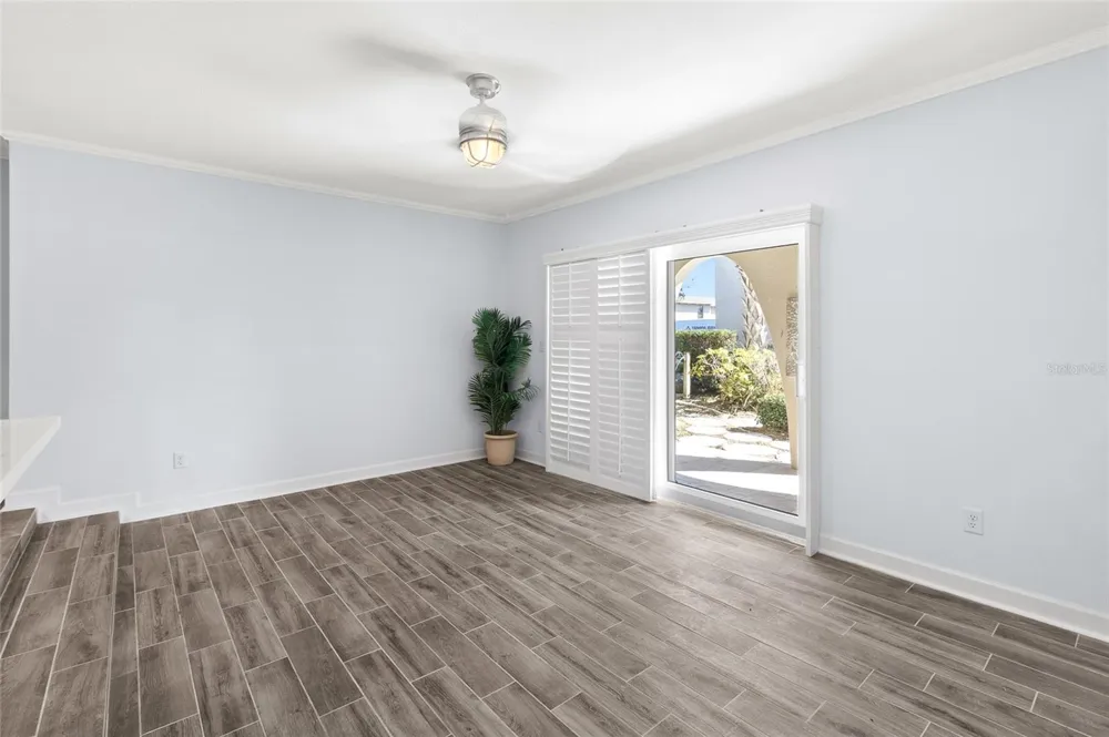 505 PLAZA SEVILLE COURT #9 Treasure Island, FL 33706