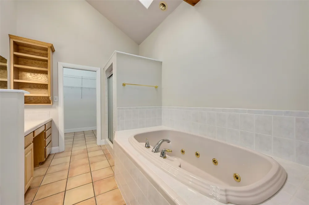1118 Rustic Lane Spicewood, TX 78669