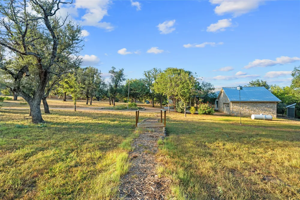 1118 Rustic Lane Spicewood, TX 78669