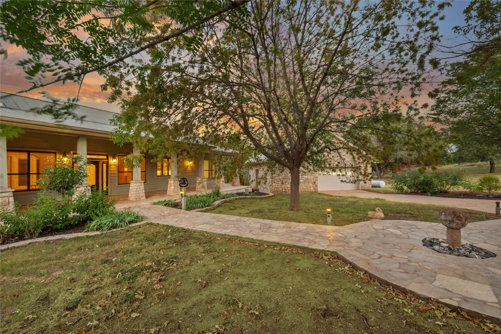 1118 Rustic Lane Spicewood, TX 78669