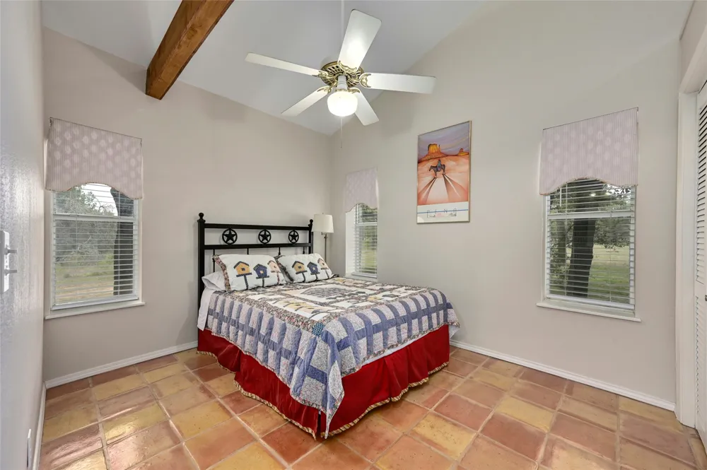1118 Rustic Lane Spicewood, TX 78669