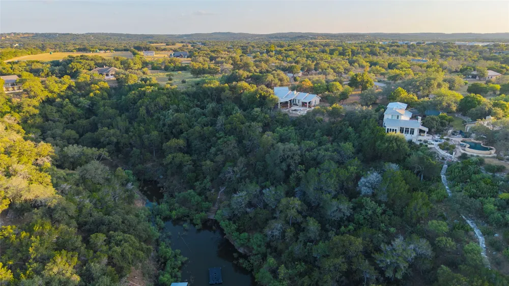1118 Rustic Lane Spicewood, TX 78669