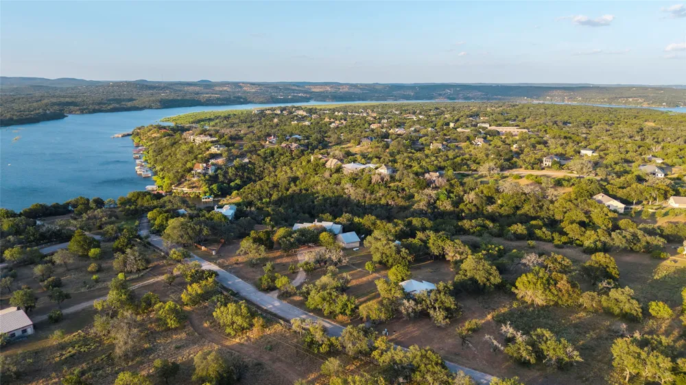 1118 Rustic Lane Spicewood, TX 78669