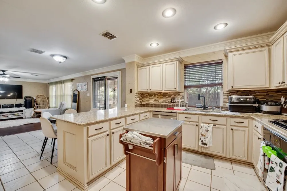 7602 Stanhope Lane Arlington, TX 76001